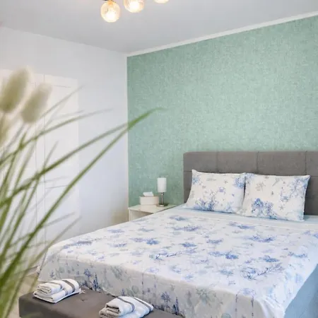 Four Seasons - Two Bedrooms - Free Parking - Complex Carpe Diem