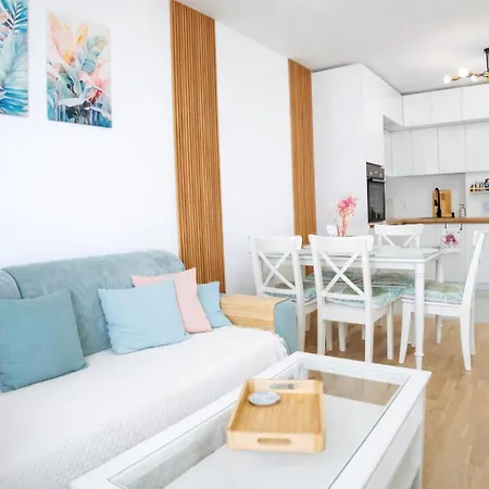 Apartman Four Seasons - Two Bedrooms - Free Parking - Complex Carpe Diem