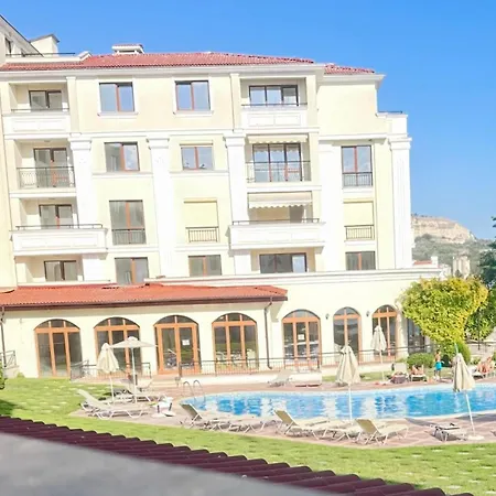 Two Bedrooms Four Seasons - Free Parking - Complex Carpe Diem