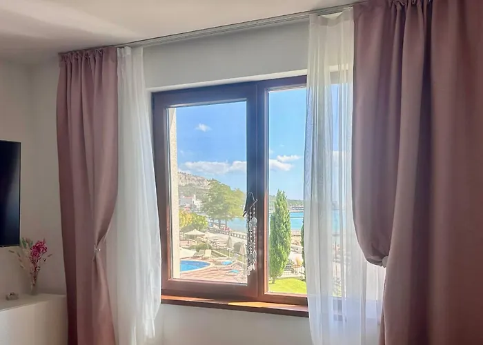 Appartement Four Seasons - Two Bedrooms - Free Parking - Complex Carpe Diem